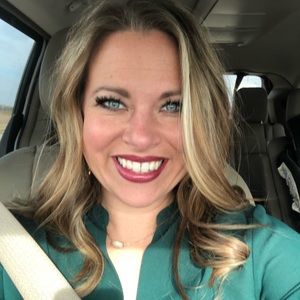 Meet your Posher, Janel